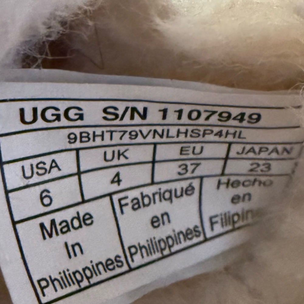 UGG Dakota Slipper~Size: 6 - Picture 6 of 7